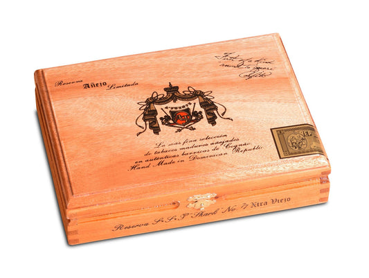 Anejo Sharks #77 Maduro